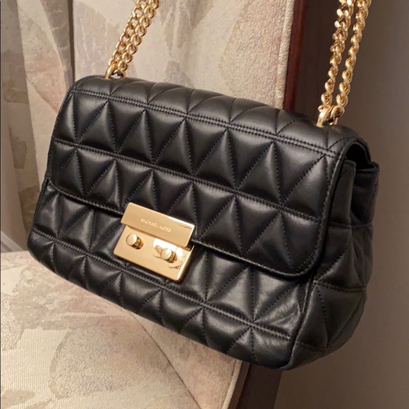 COPY - Black Quilted Shoulder Purse - Picture 1 of 4